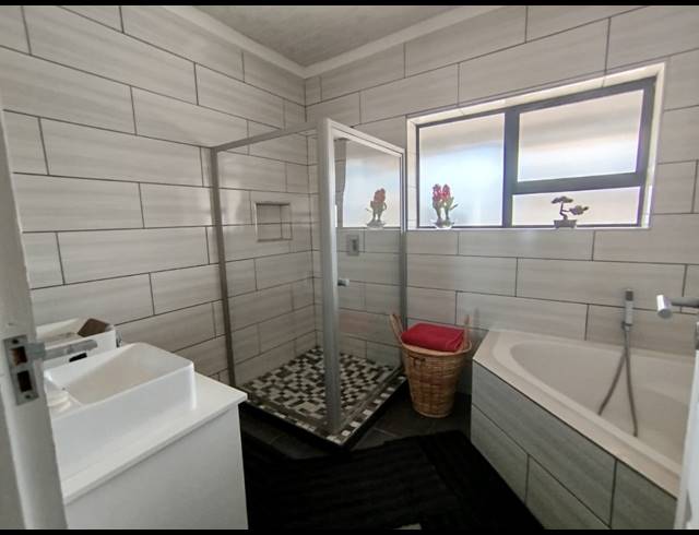2 BEDROOM HOUSE FOR SALE IN BAYVIEW